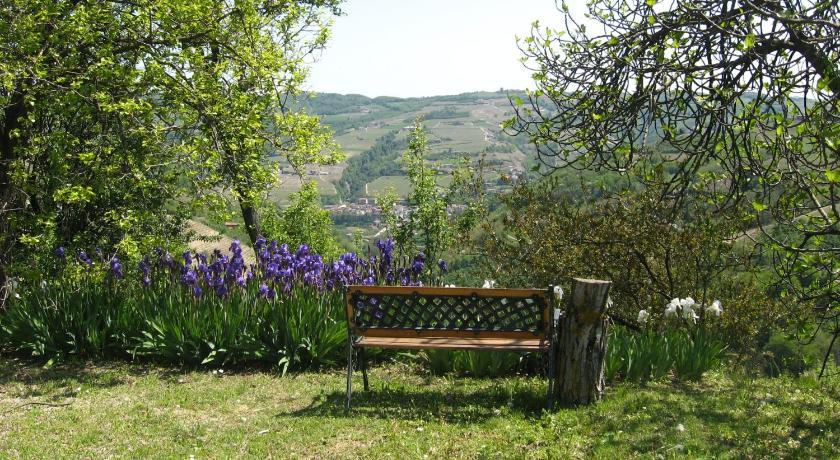 Agriturismo Cascina Serra Cossano Belbo 外观 照片