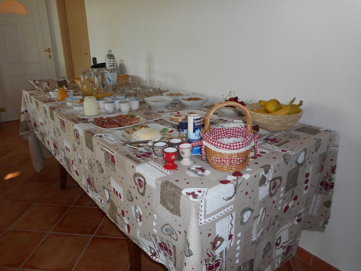 Agriturismo Cascina Serra Cossano Belbo 外观 照片