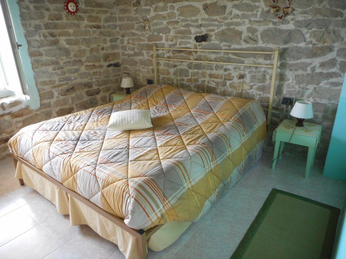 Agriturismo Cascina Serra Cossano Belbo 外观 照片