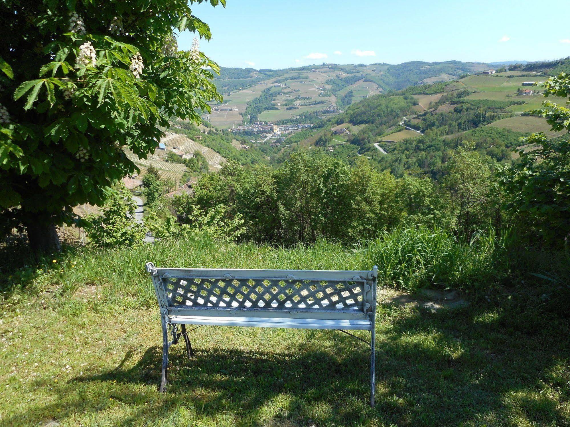 Agriturismo Cascina Serra Cossano Belbo 外观 照片