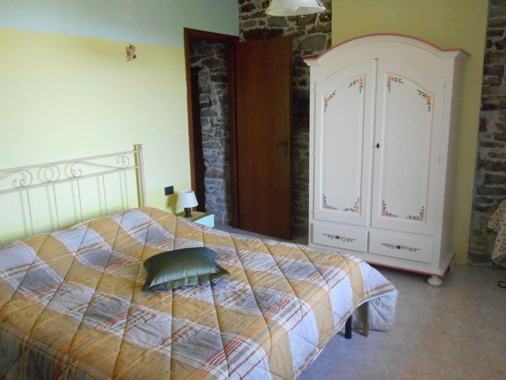 Agriturismo Cascina Serra Cossano Belbo 外观 照片