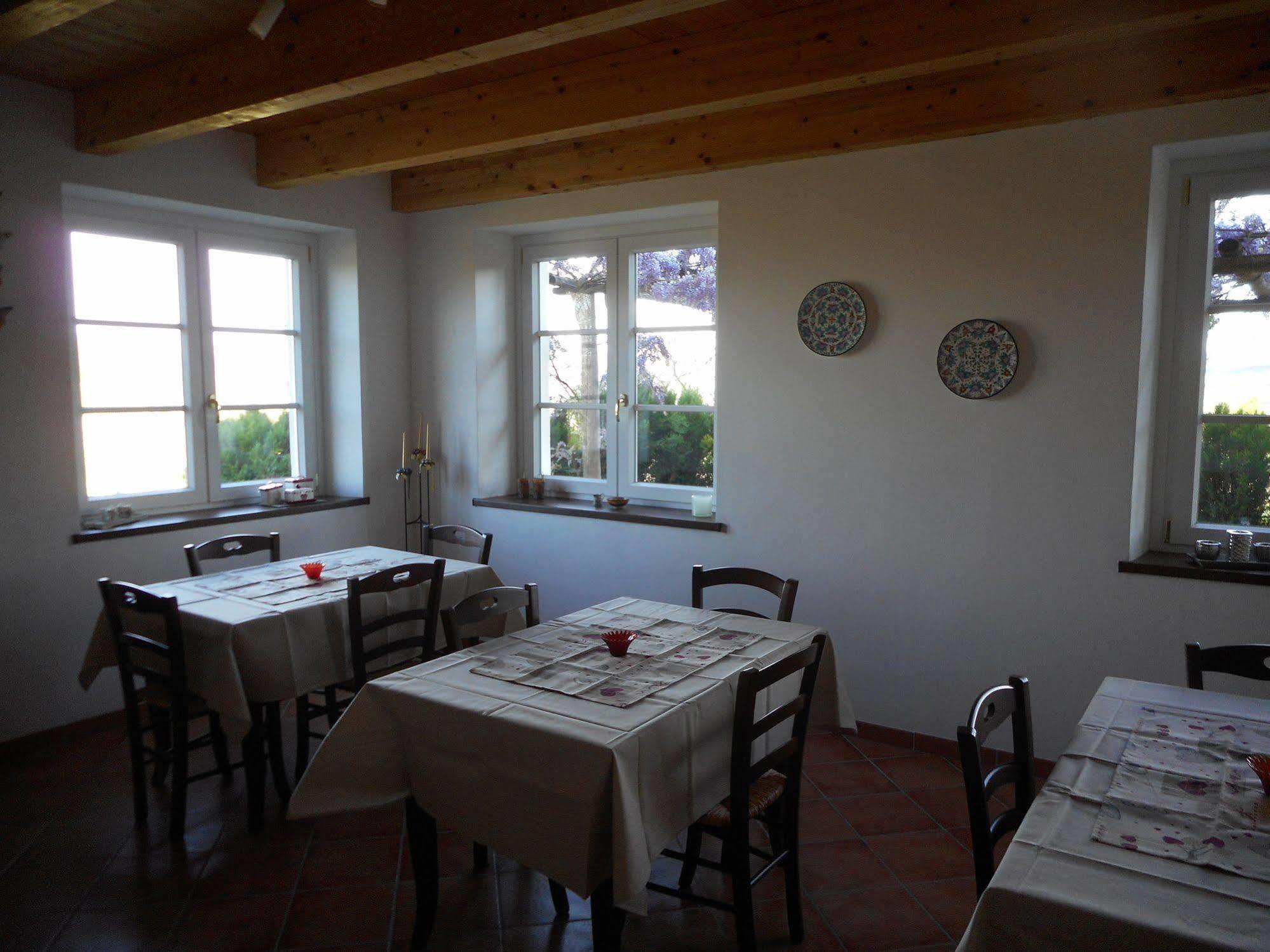 Agriturismo Cascina Serra Cossano Belbo 外观 照片